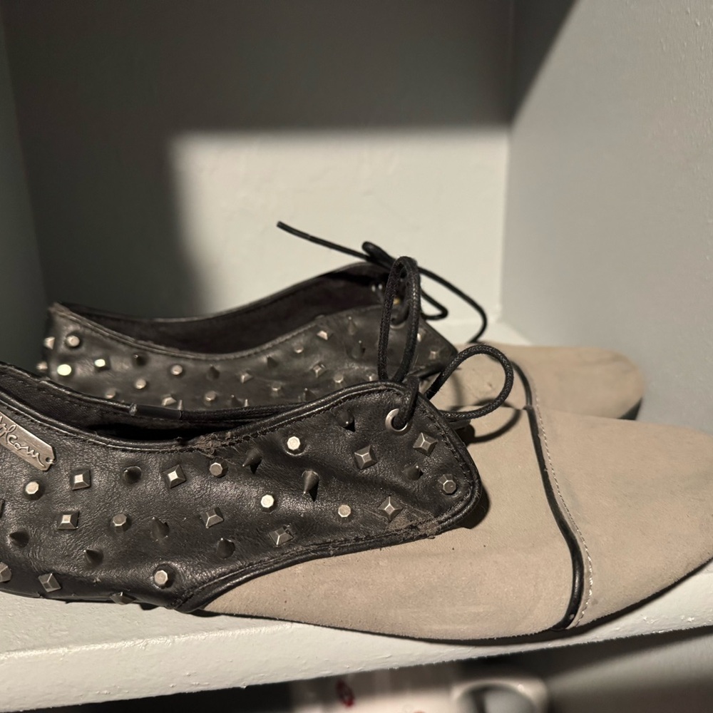 Volcom One Way Shoes Gray and Black Studded Flats